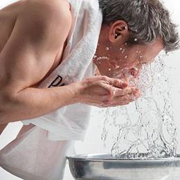 BFM/Skincare/Blog/FACESCRUB.jpg